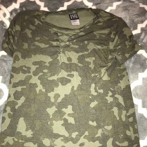 short sleeve shirt